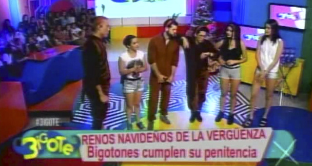 15 de diciembre bigote navideño renos